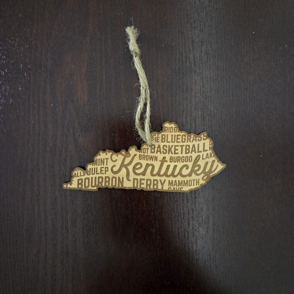 NWOT Kentucky State Shapped Wooden Engraved Ornament